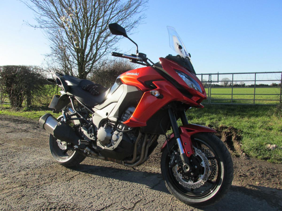 Kawasaki versys best sale 1000 orange